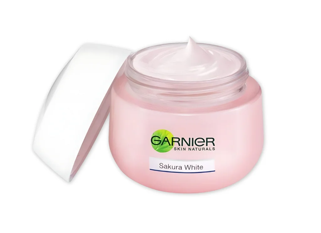 Garnier - Sakura White Pinkish Radiance