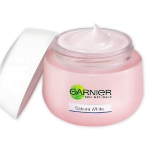 Garnier - Sakura White Pinkish Radiance